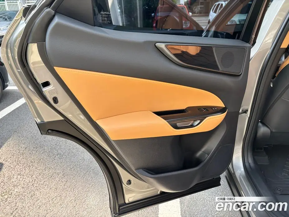 Lexus NX 2022 2.5 автомат (гидро), фото 16 Lexus NX 2022 2.5 автомат (гидро), фото 16