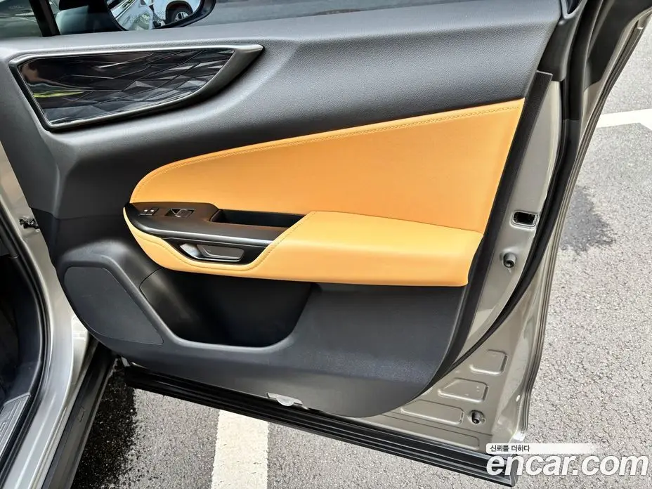 Lexus NX 2022 2.5 автомат (гидро), фото 18 Lexus NX 2022 2.5 автомат (гидро), фото 18