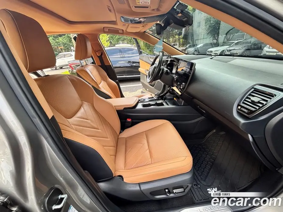 Lexus NX 2022 2.5 автомат (гидро), фото 19 Lexus NX 2022 2.5 автомат (гидро), фото 19