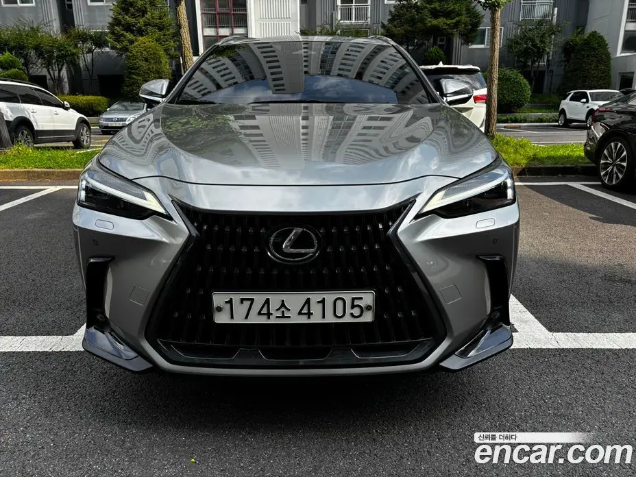 Lexus NX 2022 2.5 автомат (гидро), фото 3 Lexus NX 2022 2.5 автомат (гидро), фото 3