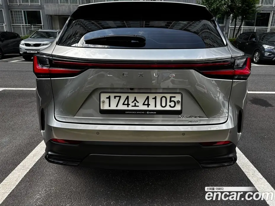Lexus NX 2022 2.5 автомат (гидро), фото 4 Lexus NX 2022 2.5 автомат (гидро), фото 4