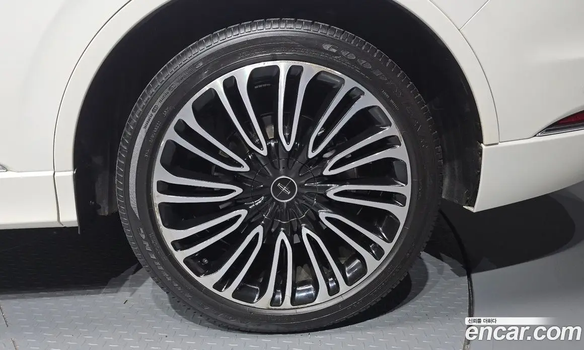 Lincoln Aviator 2022 3.0 автомат (гидро), фото 7 Lincoln Aviator 2022 3.0 автомат (гидро), фото 7