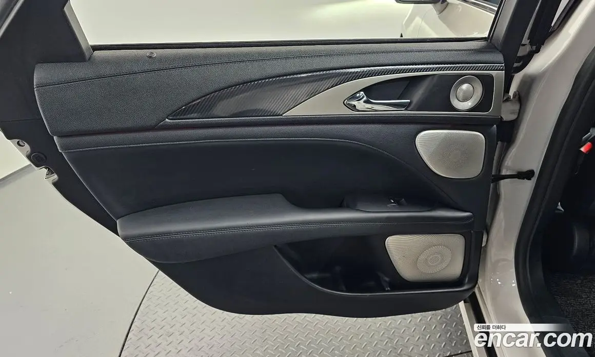 Lincoln MKZ 2017 2.0 автомат (гидро), фото 15 Lincoln MKZ 2017 2.0 автомат (гидро), фото 15