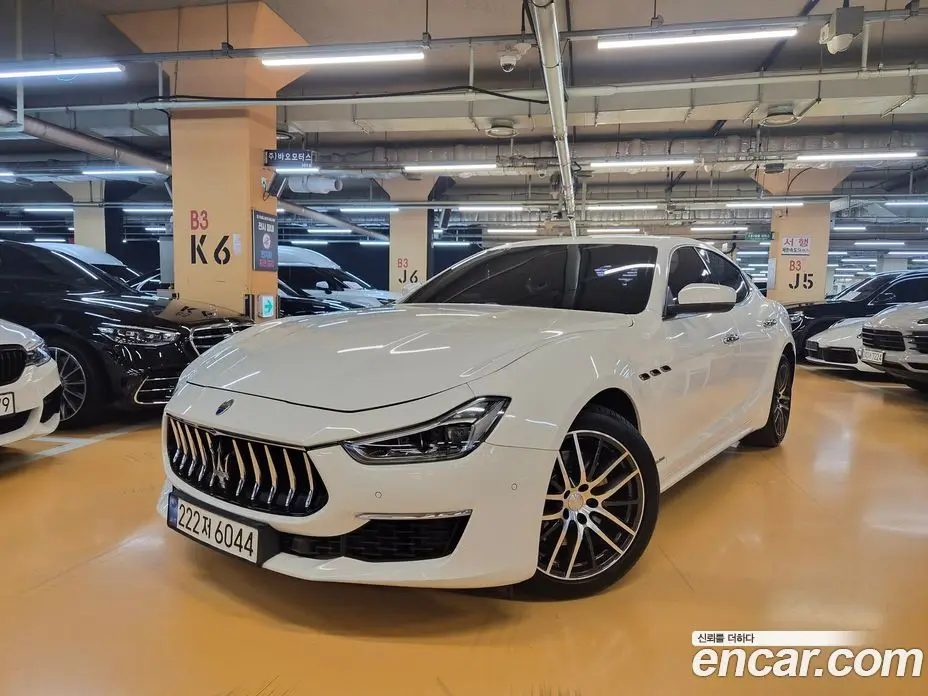 Maserati Ghibli 2017 3.0 автомат (гидро), фото 1 Maserati Ghibli 2017 3.0 автомат (гидро), фото 1