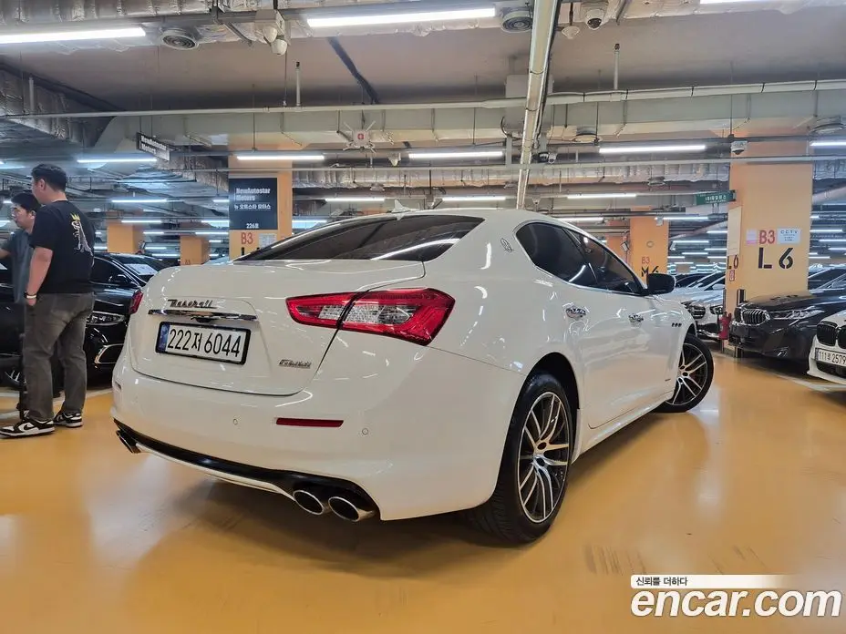 Maserati Ghibli 2017 3.0 автомат (гидро), фото 2 Maserati Ghibli 2017 3.0 автомат (гидро), фото 2