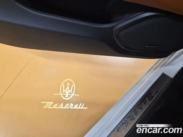 Maserati Ghibli 2017 3.0 автомат (гидро), миниатюра 12