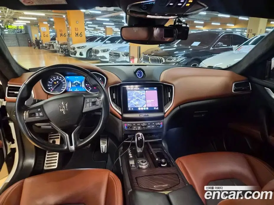Maserati Ghibli 2017 3.0 автомат (гидро), фото 13 Maserati Ghibli 2017 3.0 автомат (гидро), фото 13