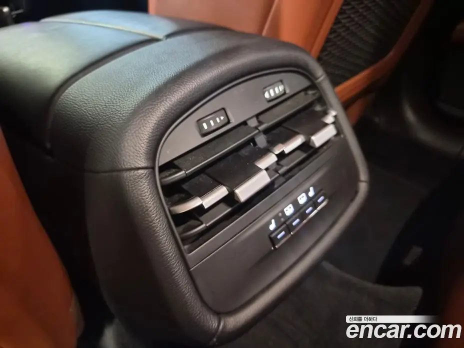 Maserati Ghibli 2017 3.0 автомат (гидро), фото 17 Maserati Ghibli 2017 3.0 автомат (гидро), фото 17