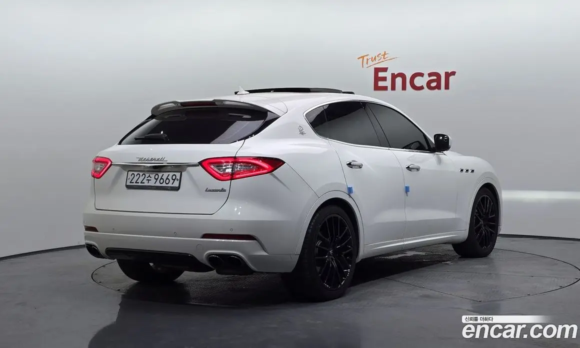 Maserati Levante 2017 3.0 автомат (гидро), фото 2 Maserati Levante 2017 3.0 автомат (гидро), фото 2