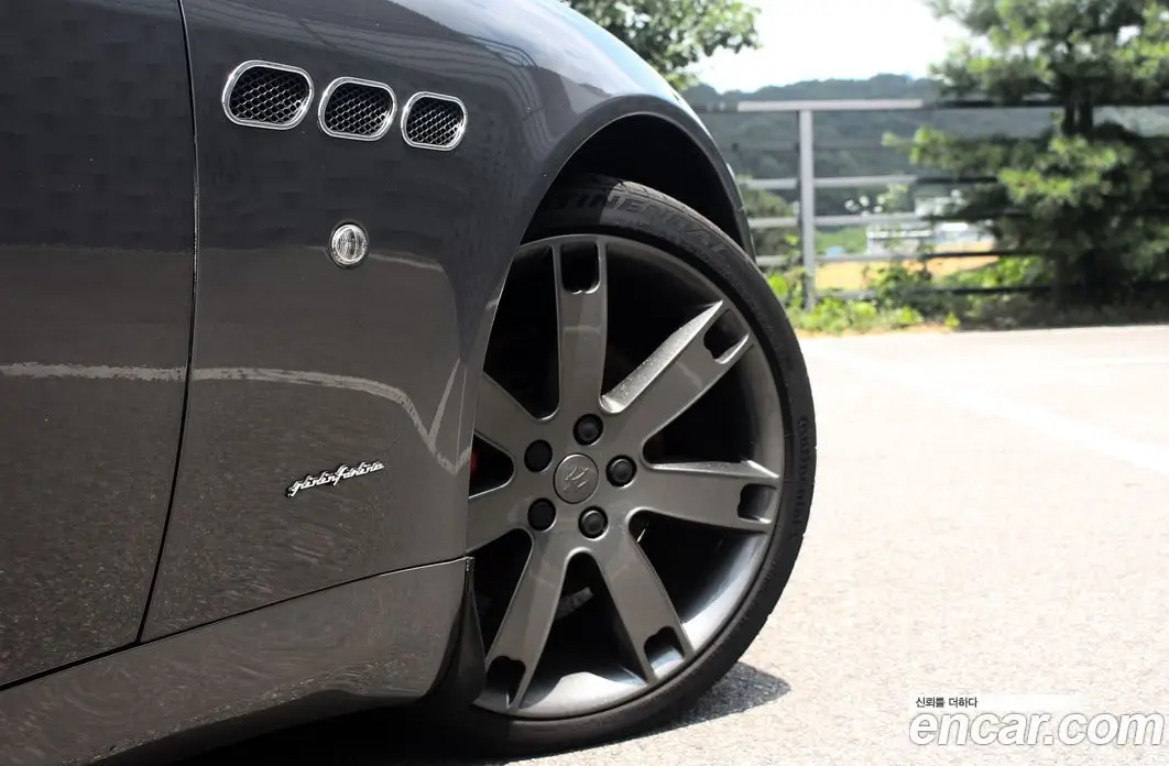 Maserati Quattroporte 2006 4.2 автомат (гидро), фото 5