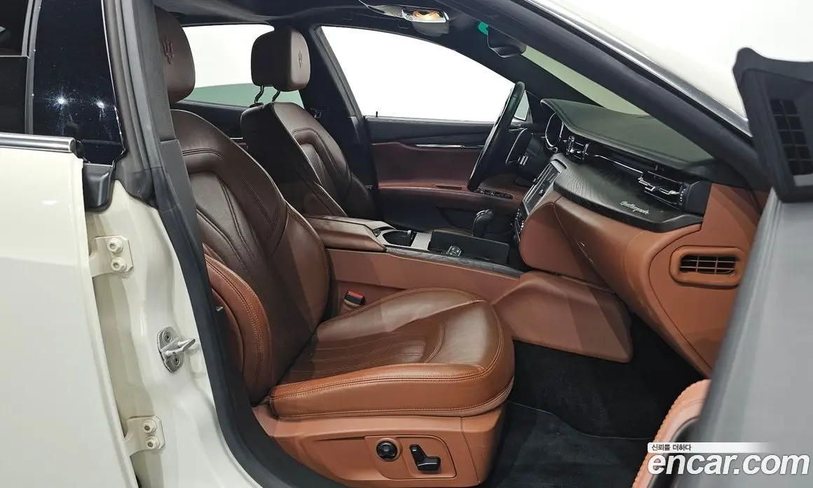 Maserati Quattroporte 2014 3.0 автомат (гидро), фото 10 Maserati Quattroporte 2014 3.0 автомат (гидро), фото 10