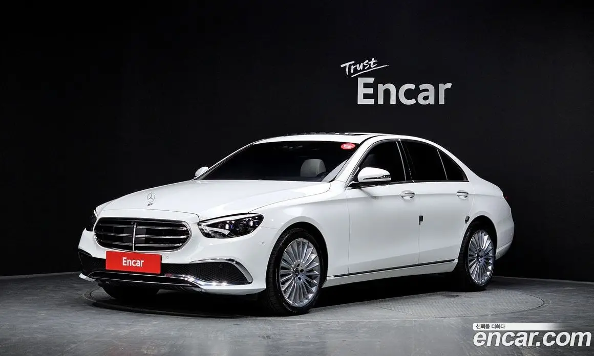 Mercedes-Benz E-Class 2022 2.0 автомат (гидро), фото 1 Mercedes-Benz E-Class 2022 2.0 автомат (гидро), фото 1