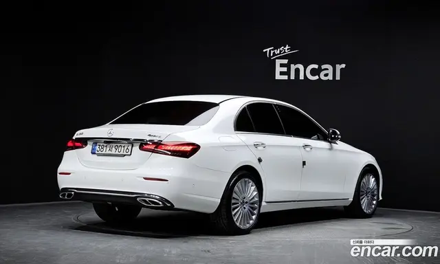 Mercedes-Benz E-Class 2022 2.0 автомат (гидро), миниатюра 2 Mercedes-Benz E-Class 2022 2.0 автомат (гидро), миниатюра 2