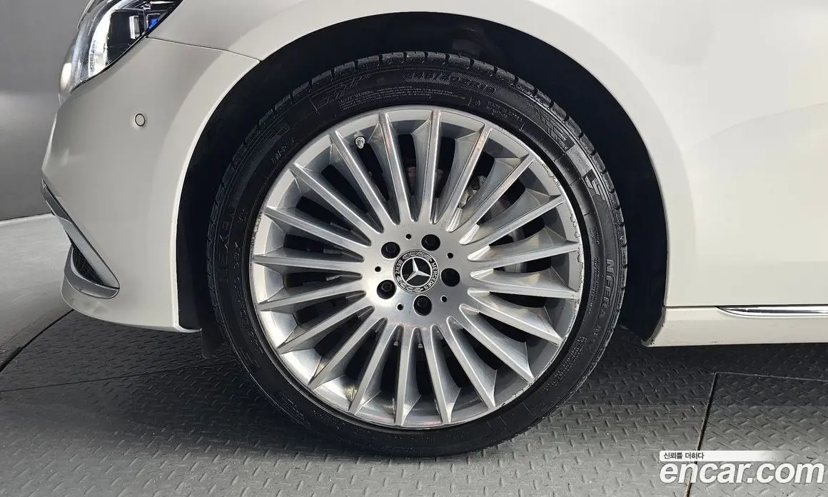 Mercedes-Benz E-Class 2022 2.0 автомат (гидро), фото 5 Mercedes-Benz E-Class 2022 2.0 автомат (гидро), фото 5