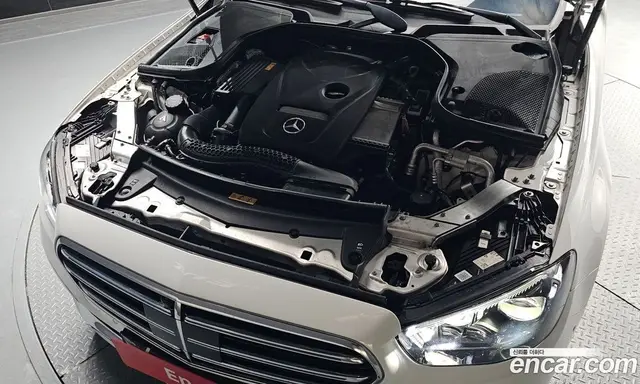 Mercedes-Benz E-Class 2022 2.0 автомат (гидро), миниатюра 6 Mercedes-Benz E-Class 2022 2.0 автомат (гидро), миниатюра 6