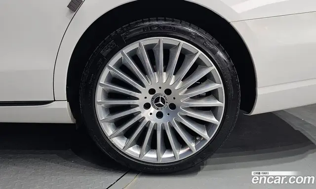 Mercedes-Benz E-Class 2022 2.0 автомат (гидро), миниатюра 7 Mercedes-Benz E-Class 2022 2.0 автомат (гидро), миниатюра 7