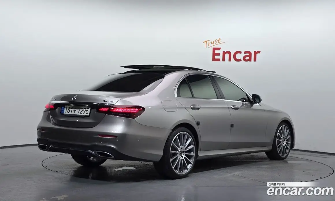 Mercedes-Benz E-Class 2022 2.0 автомат (гидро), фото 2 Mercedes-Benz E-Class 2022 2.0 автомат (гидро), фото 2