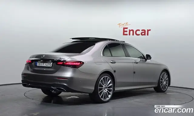 Mercedes-Benz E-Class 2022 2.0 автомат (гидро), миниатюра 2 Mercedes-Benz E-Class 2022 2.0 автомат (гидро), миниатюра 2