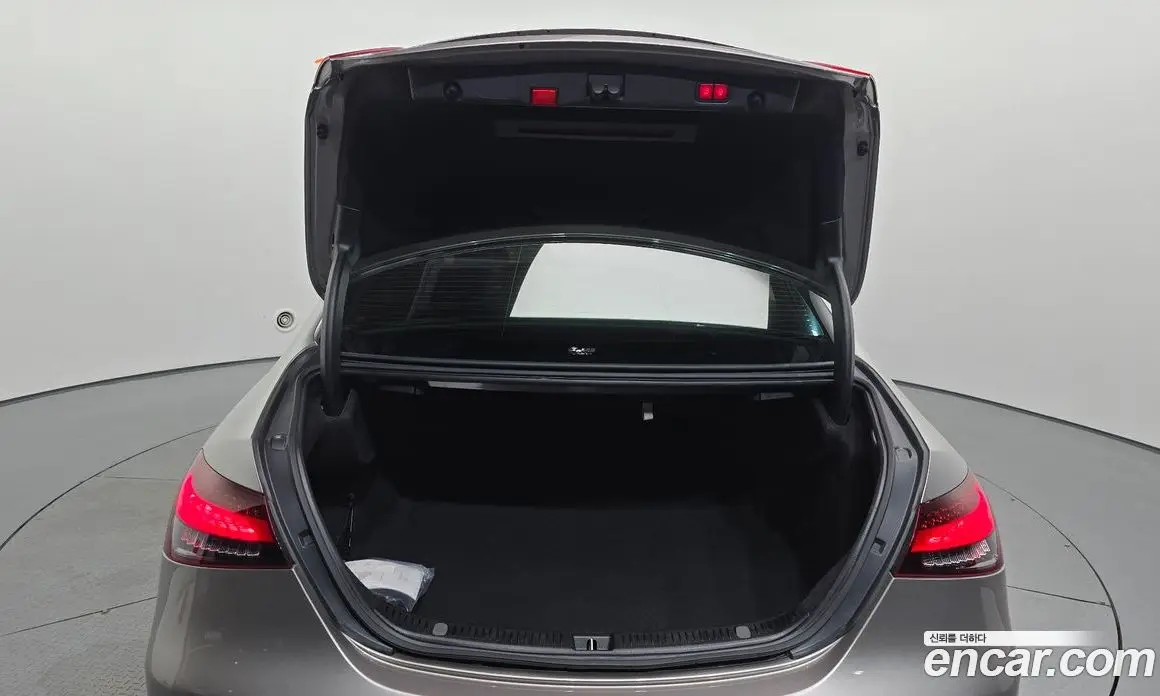 Mercedes-Benz E-Class 2022 2.0 автомат (гидро), фото 23 Mercedes-Benz E-Class 2022 2.0 автомат (гидро), фото 23