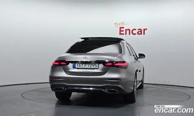 Mercedes-Benz E-Class 2022 2.0 автомат (гидро), миниатюра 4 Mercedes-Benz E-Class 2022 2.0 автомат (гидро), миниатюра 4