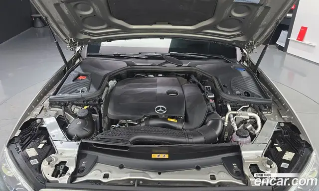 Mercedes-Benz E-Class 2022 2.0 автомат (гидро), миниатюра 6 Mercedes-Benz E-Class 2022 2.0 автомат (гидро), миниатюра 6