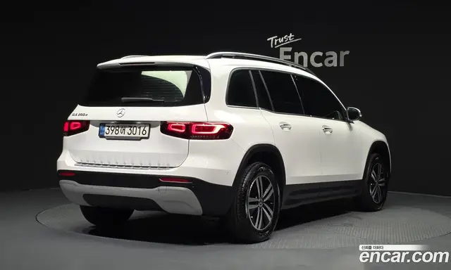 Mercedes-Benz GLB-Class 2021 1.9 автомат (гидро), миниатюра 2 Mercedes-Benz GLB-Class 2021 1.9 автомат (гидро), миниатюра 2