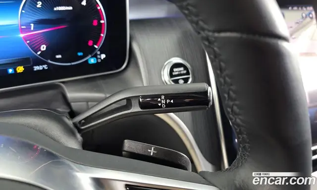 Mercedes-Benz GLC-Class 2023 2.0 автомат (гидро), миниатюра 12