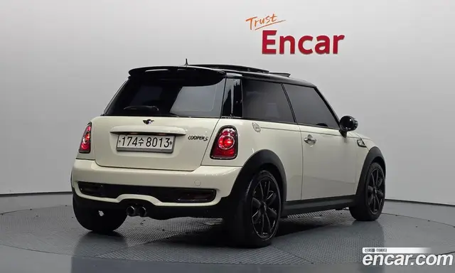 Mini Cooper 2010 1.6 автомат (гидро), миниатюра 2