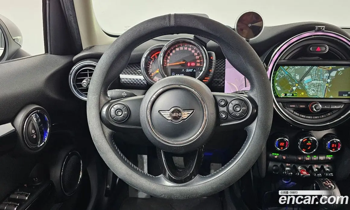 Mini Cooper 2016 2.0 автомат (гидро), фото 13 Mini Cooper 2016 2.0 автомат (гидро), фото 13