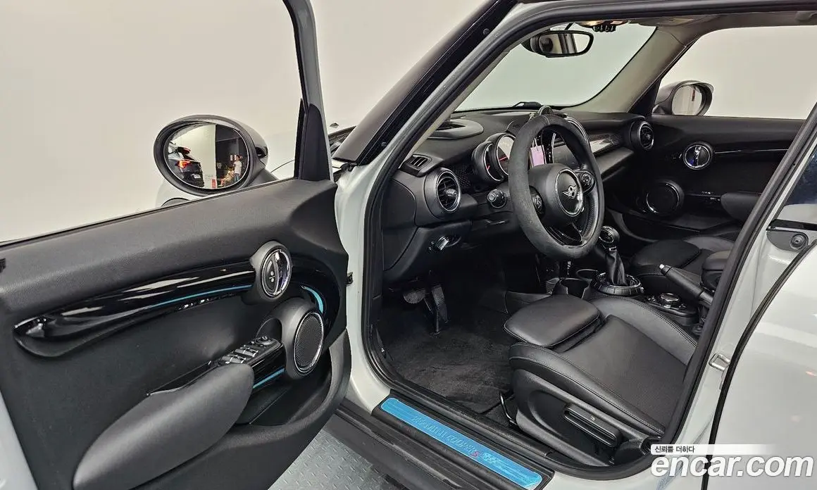 Mini Cooper 2016 2.0 автомат (гидро), фото 10 Mini Cooper 2016 2.0 автомат (гидро), фото 10