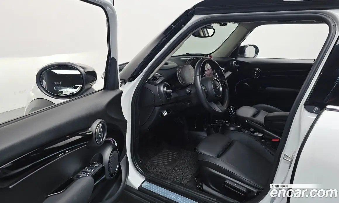 Mini Cooper 2024 1.5 автомат (гидро), фото 13 Mini Cooper 2024 1.5 автомат (гидро), фото 13