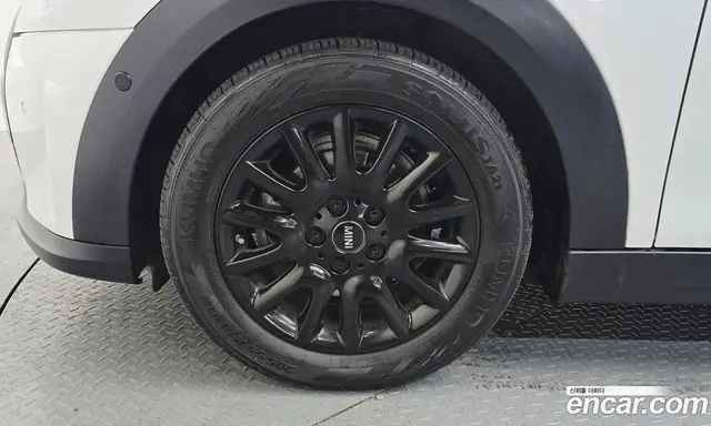 Mini Cooper 2024 1.5 автомат (гидро), миниатюра 5 Mini Cooper 2024 1.5 автомат (гидро), миниатюра 5