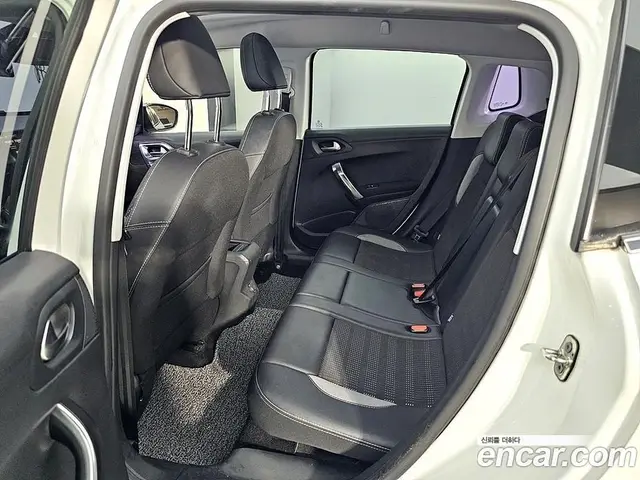 Peugeot 2008 2017 1.6 автомат (гидро), миниатюра 11 Peugeot 2008 2017 1.6 автомат (гидро), миниатюра 11