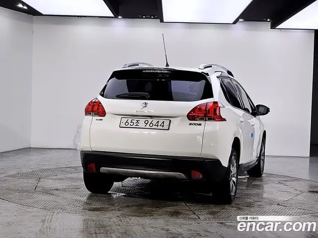 Peugeot 2008 2017 1.6 автомат (гидро), миниатюра 3 Peugeot 2008 2017 1.6 автомат (гидро), миниатюра 3