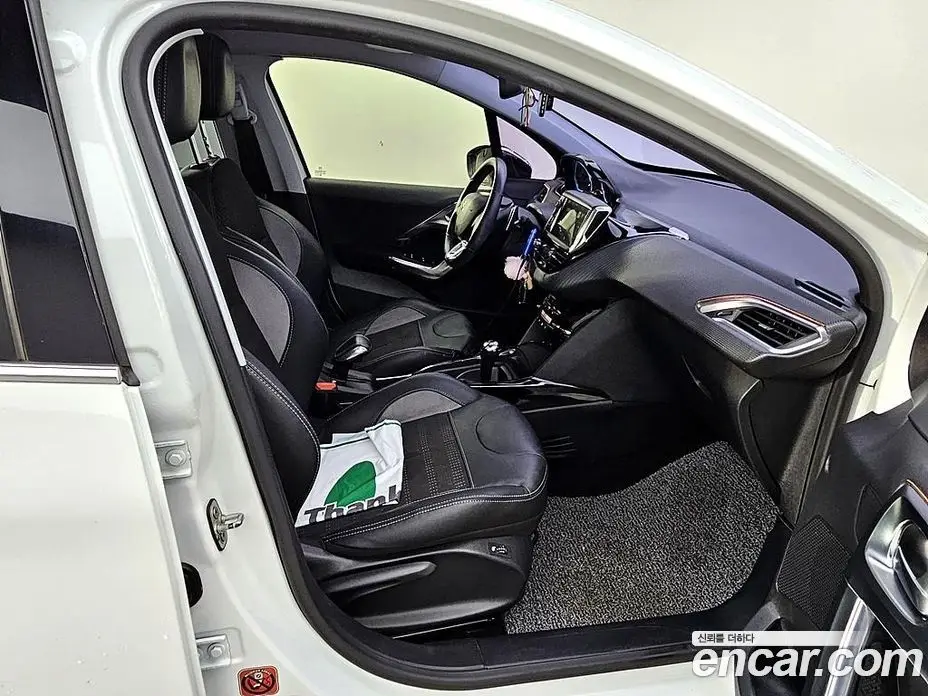 Peugeot 2008 2017 1.6 автомат (гидро), фото 10 Peugeot 2008 2017 1.6 автомат (гидро), фото 10