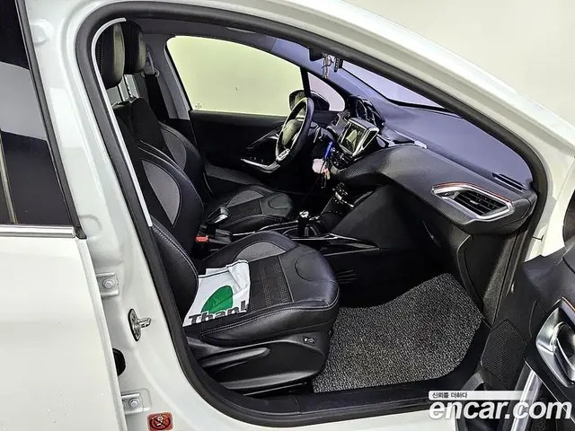 Peugeot 2008 2017 1.6 автомат (гидро), миниатюра 10 Peugeot 2008 2017 1.6 автомат (гидро), миниатюра 10