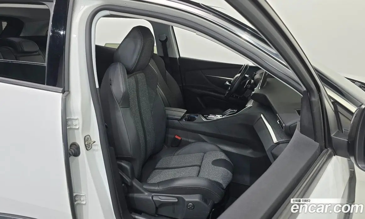 Peugeot 3008 2021 1.5 автомат (гидро), фото 16 Peugeot 3008 2021 1.5 автомат (гидро), фото 16