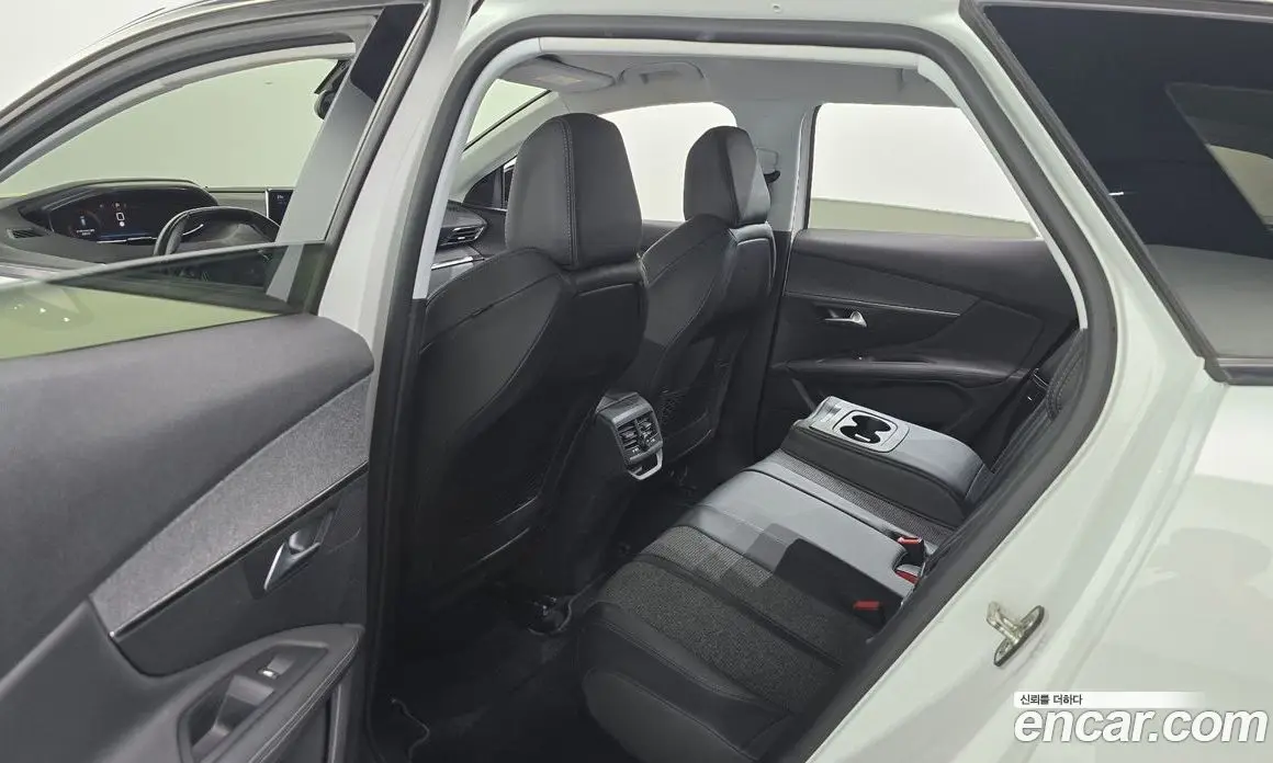 Peugeot 3008 2021 1.5 автомат (гидро), фото 18 Peugeot 3008 2021 1.5 автомат (гидро), фото 18