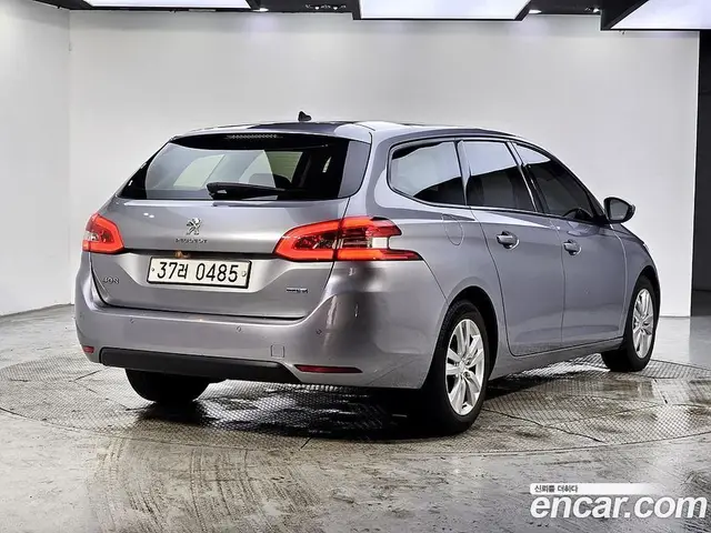 Peugeot 308 2015 1.6 автомат (гидро), миниатюра 4