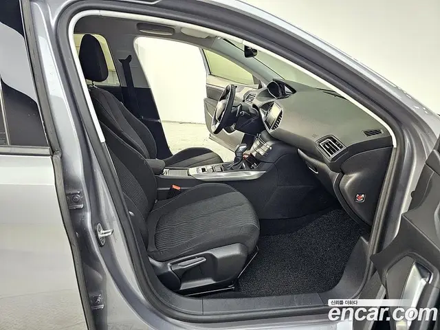 Peugeot 308 2015 1.6 автомат (гидро), миниатюра 10