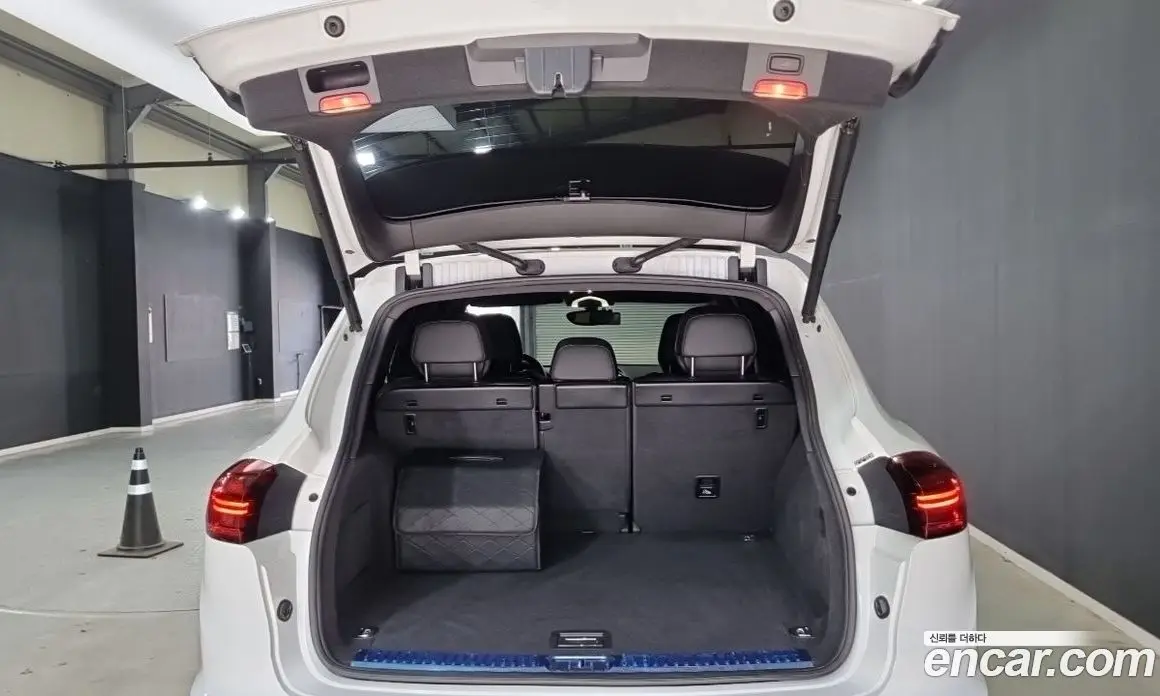 Porsche Cayenne 2015 3.0 автомат (гидро), фото 17 Porsche Cayenne 2015 3.0 автомат (гидро), фото 17