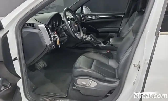 Porsche Cayenne 2015 3.0 автомат (гидро), миниатюра 10 Porsche Cayenne 2015 3.0 автомат (гидро), миниатюра 10