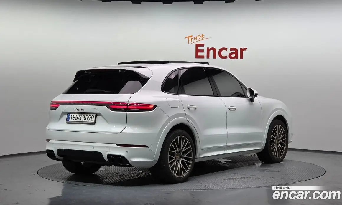 Porsche Cayenne 2022 3.0 автомат (гидро), фото 2 Porsche Cayenne 2022 3.0 автомат (гидро), фото 2