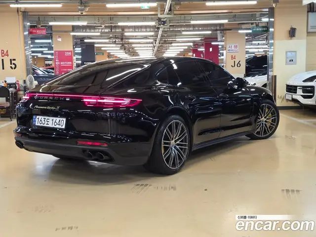 Porsche Panamera 2018 4.0 автомат (гидро), миниатюра 3 Porsche Panamera 2018 4.0 автомат (гидро), миниатюра 3