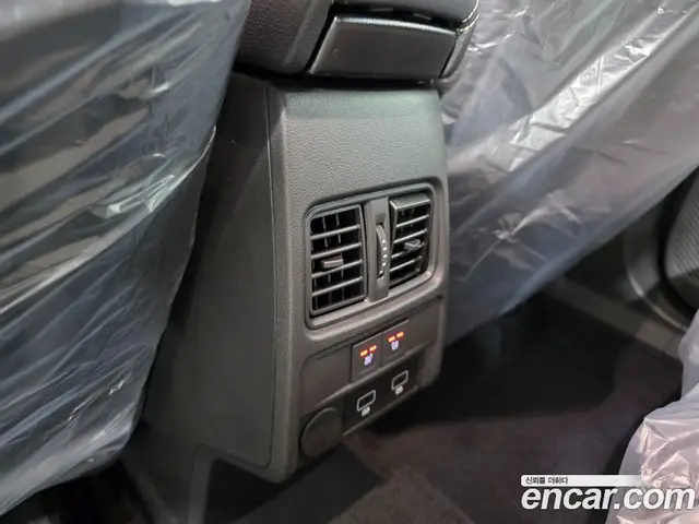 Renault (Samsung) Arkana 2026 1.6 автомат (гидро), миниатюра 10 Renault (Samsung) Arkana 2026 1.6 автомат (гидро), миниатюра 10