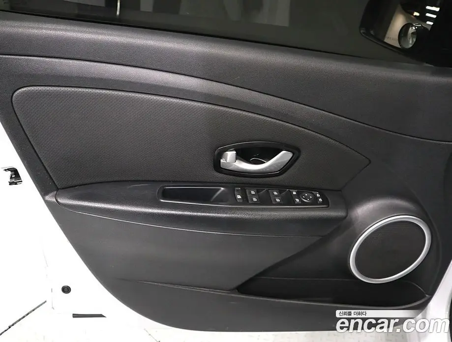 Renault (Samsung) SM3 2018 1.6 автомат (гидро), фото 7 Renault (Samsung) SM3 2018 1.6 автомат (гидро), фото 7