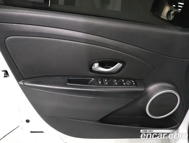 Renault (Samsung) SM3 2018 1.6 автомат (гидро), миниатюра 7 Renault (Samsung) SM3 2018 1.6 автомат (гидро), миниатюра 7