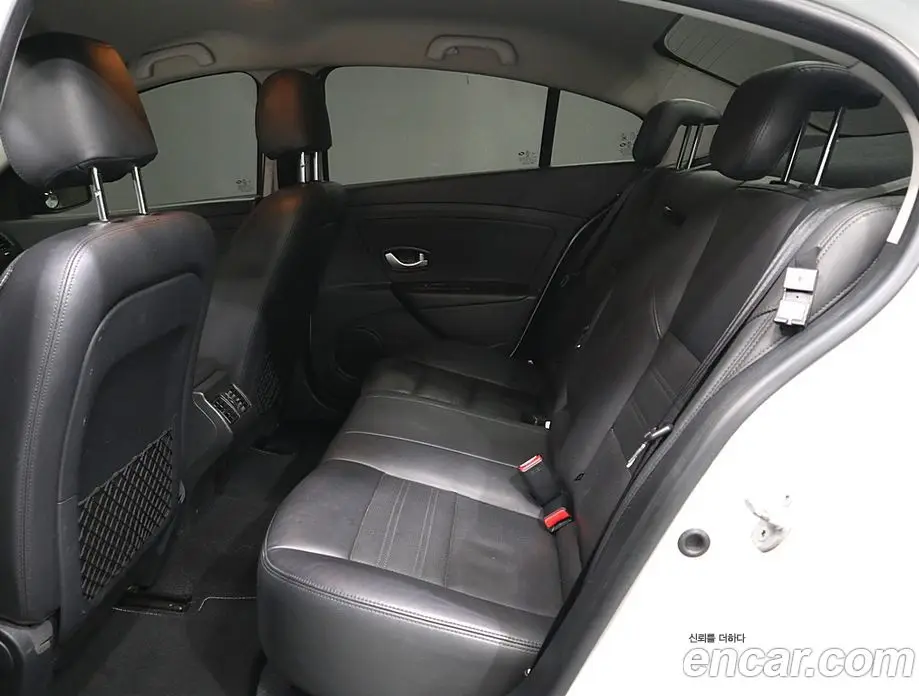 Renault (Samsung) SM3 2018 1.6 автомат (гидро), фото 9 Renault (Samsung) SM3 2018 1.6 автомат (гидро), фото 9