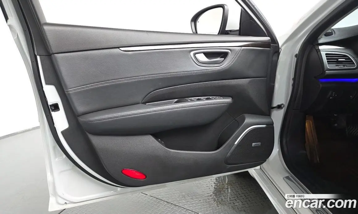 Renault (Samsung) SM6 2017 2.0 автомат (гидро), фото 13 Renault (Samsung) SM6 2017 2.0 автомат (гидро), фото 13