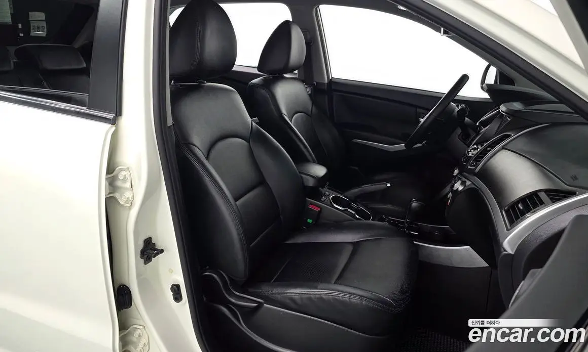 SsangYong Korando 2014 2.0 автомат (гидро), фото 16 SsangYong Korando 2014 2.0 автомат (гидро), фото 16